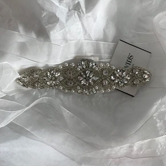 Wedding Dress - Picture 3 of 5